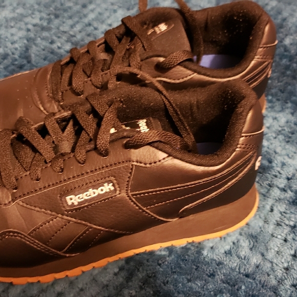 REEBOK CLASIC SZ8 - Picture 2 of 4
